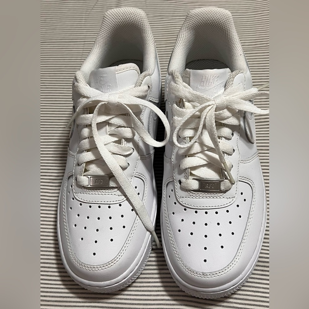 Nike white Athletic Shoes